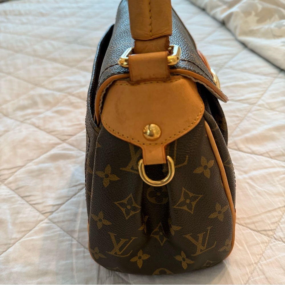 LOUIS VUITTON
Monogram Beverly MM - Picture 5 of 13